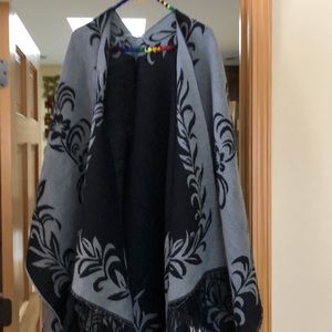 Cape/Shawl